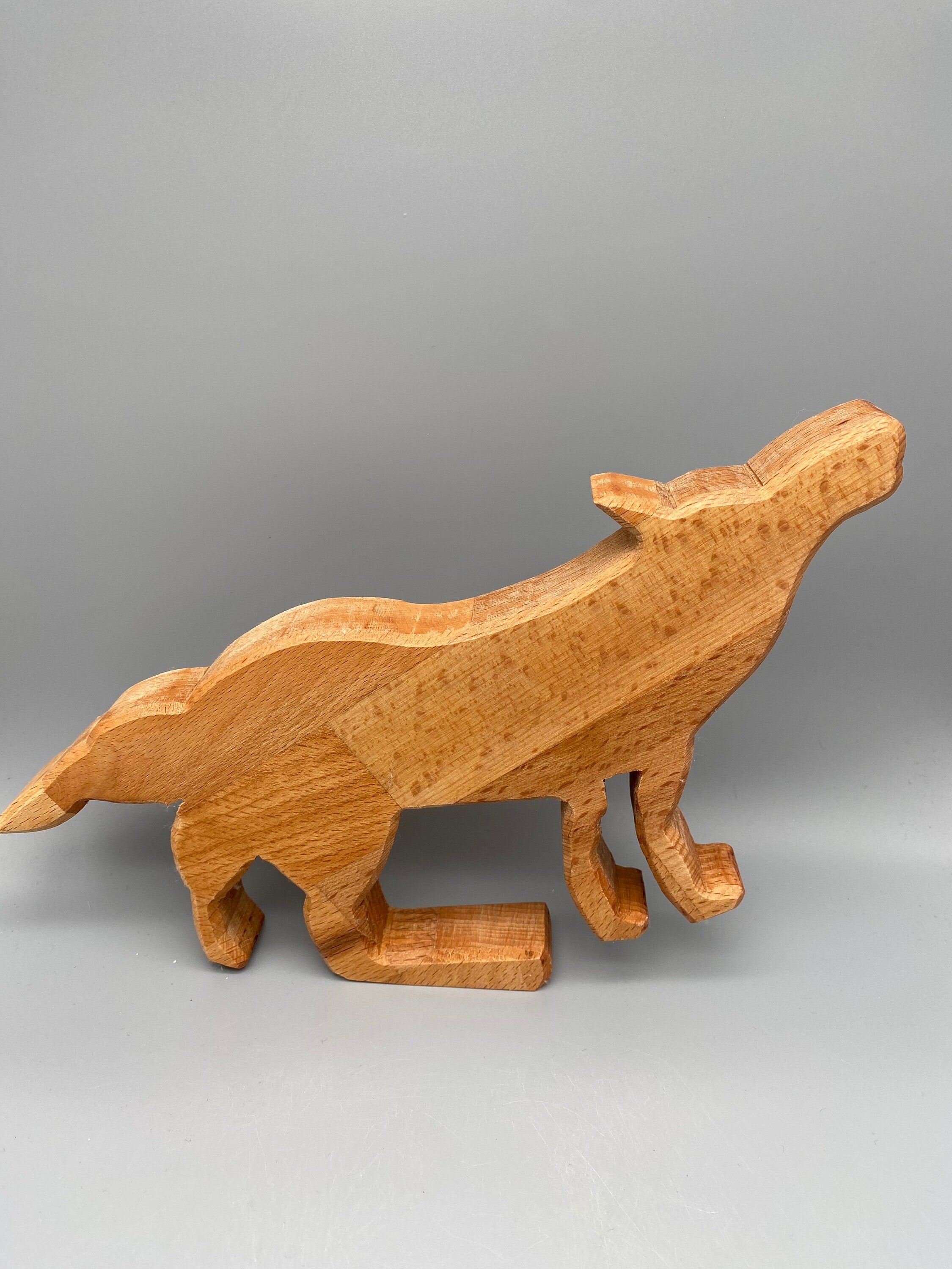 heulender Holz Wolf (Buche)