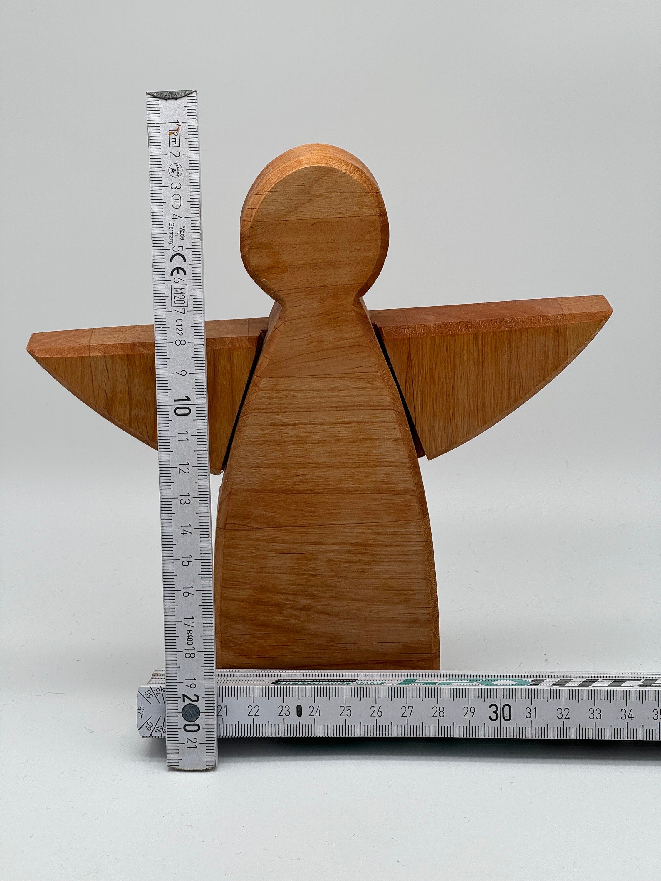 Weihnachtsengel aus Holz