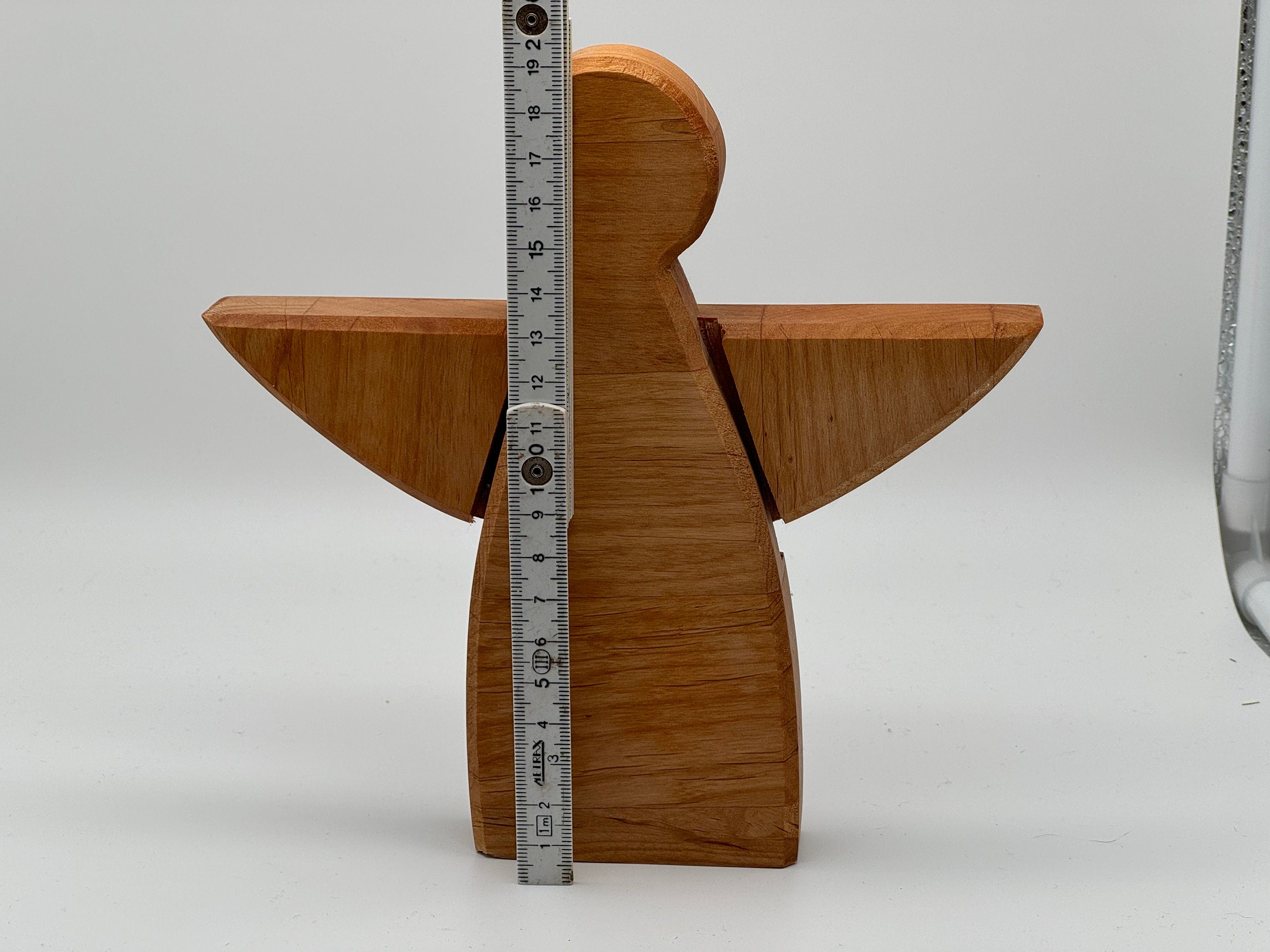 Weihnachtsengel aus Eiche