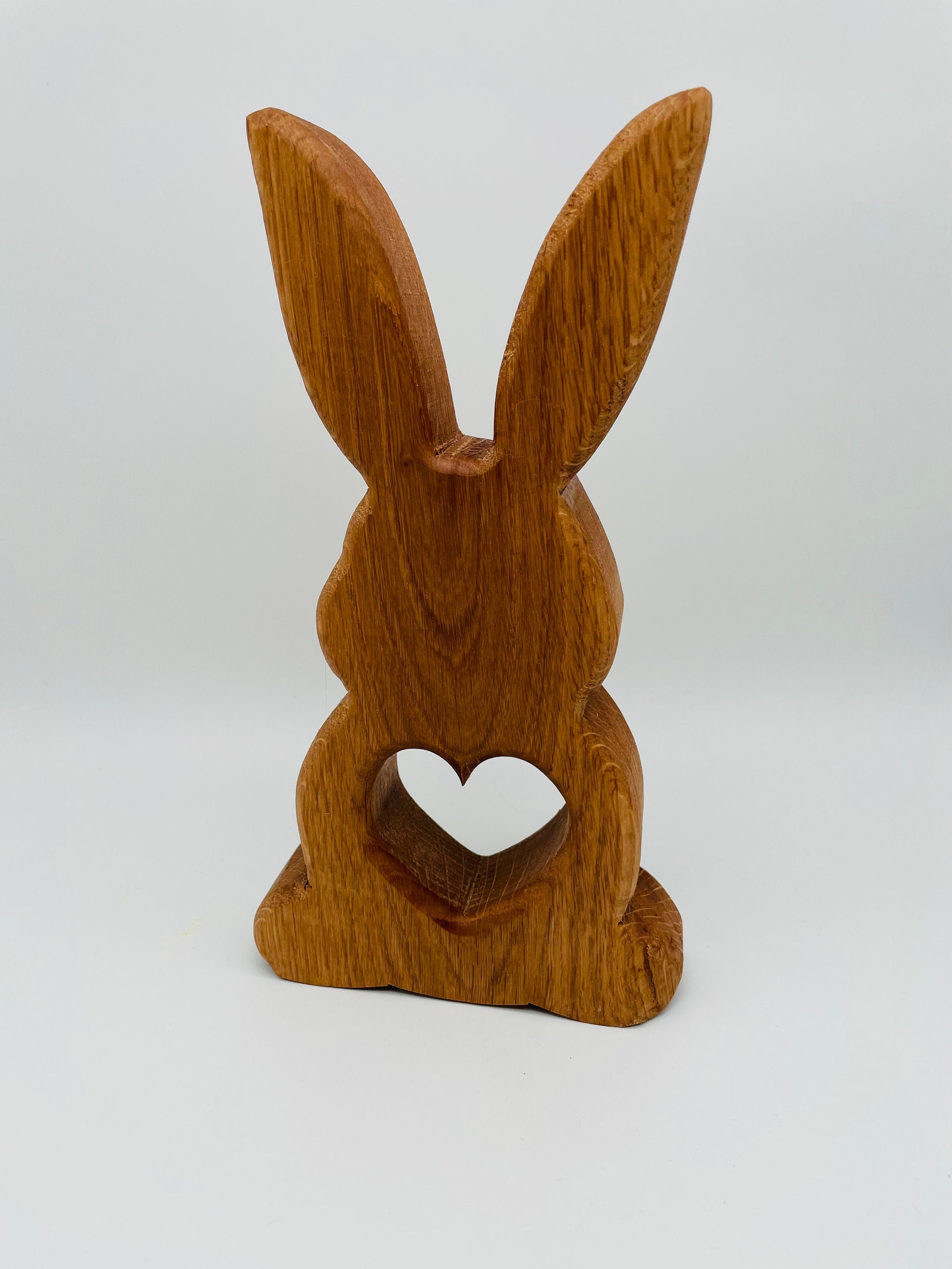 Holz Hase Osterhase mit Herz aus Eichenholz