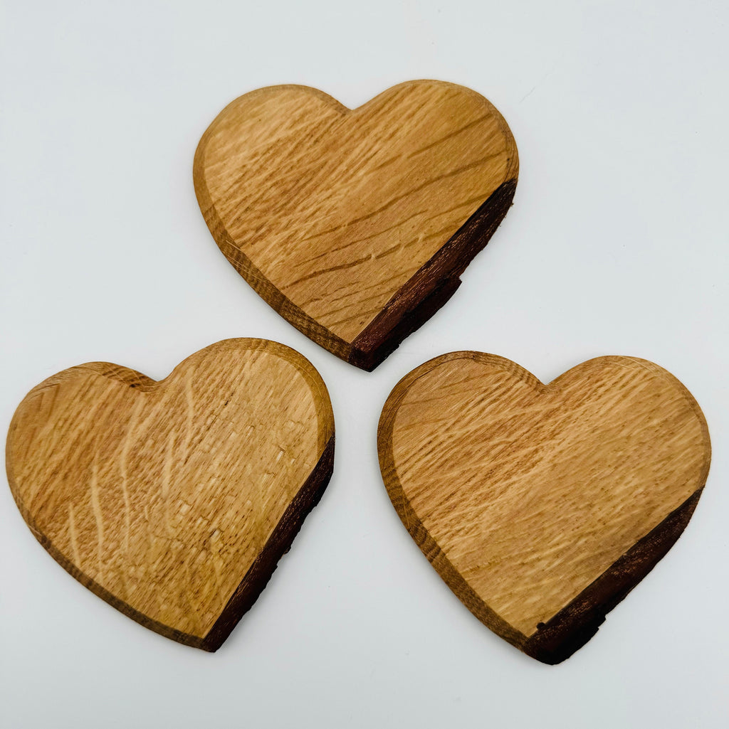 Cœur en bois avec écorce