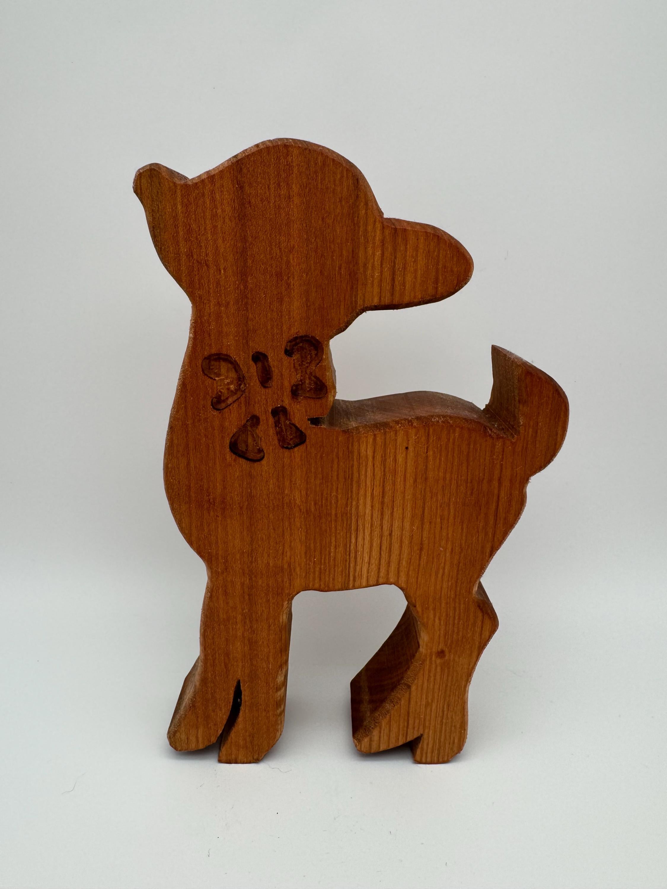 Hirschkuh aus Holz