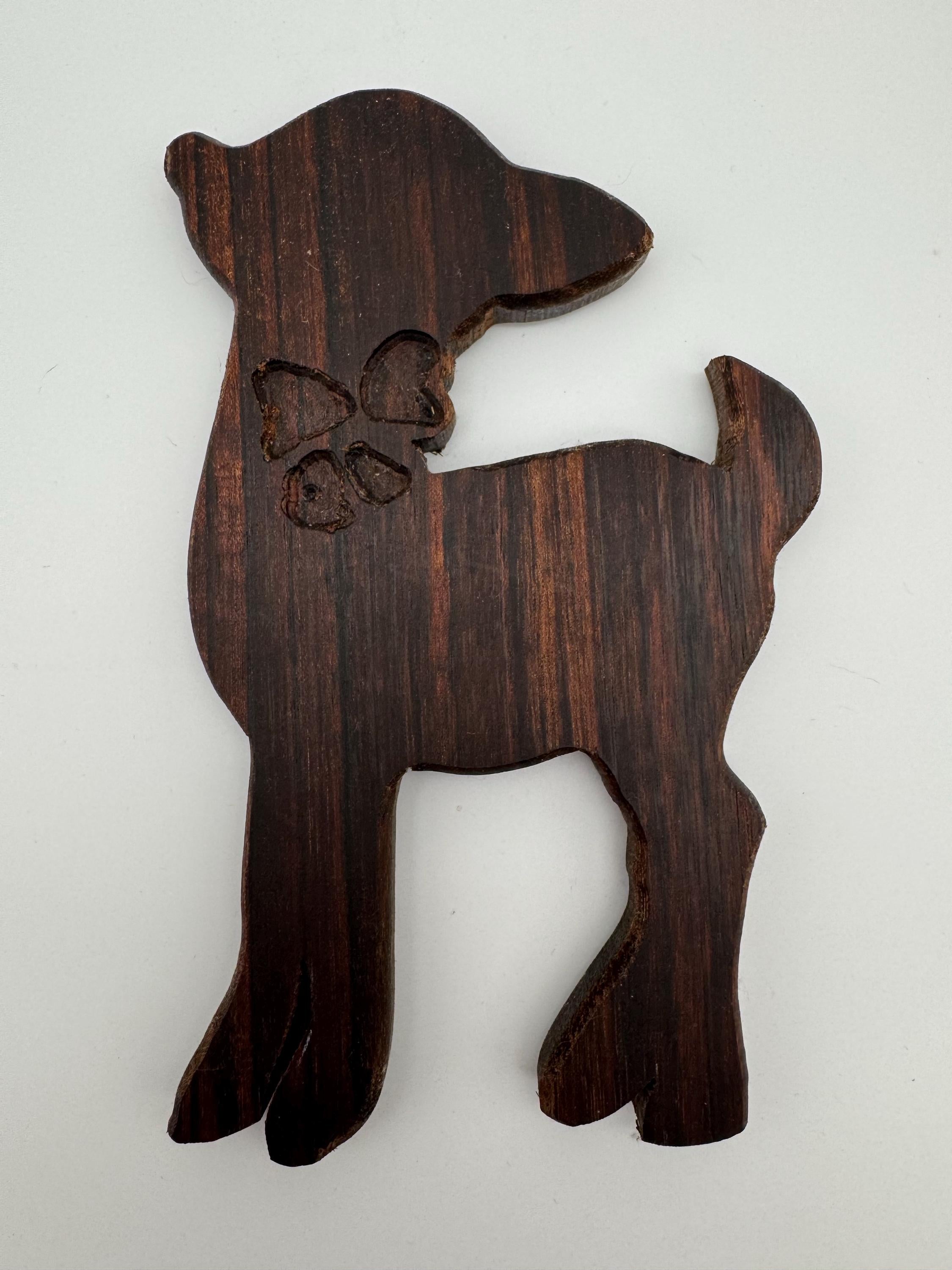 Hirschkuh aus Holz