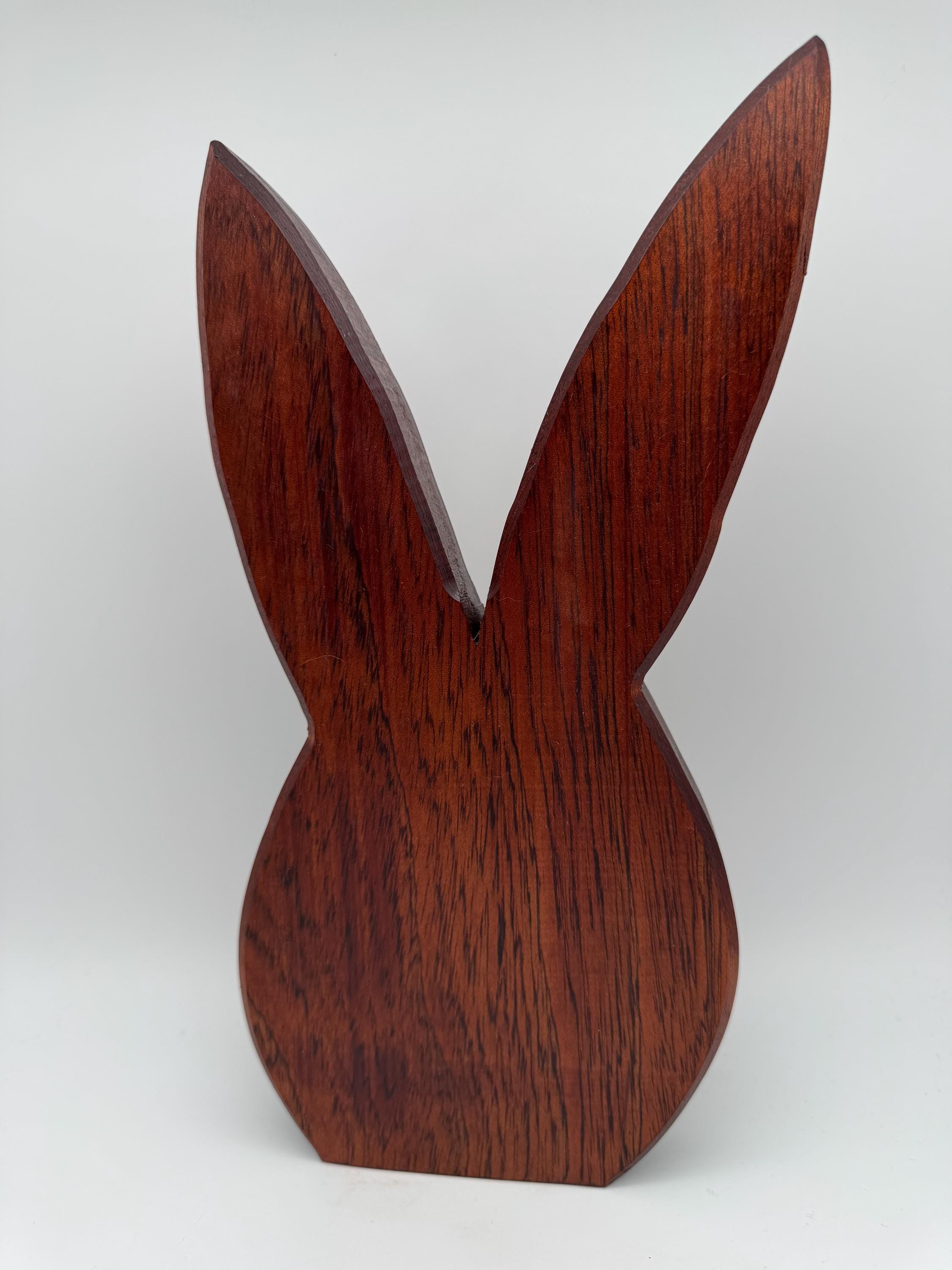 Holz Hase - Osterhase aus Mahagoniholz
