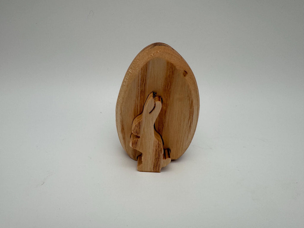 Holz Hase im Ei