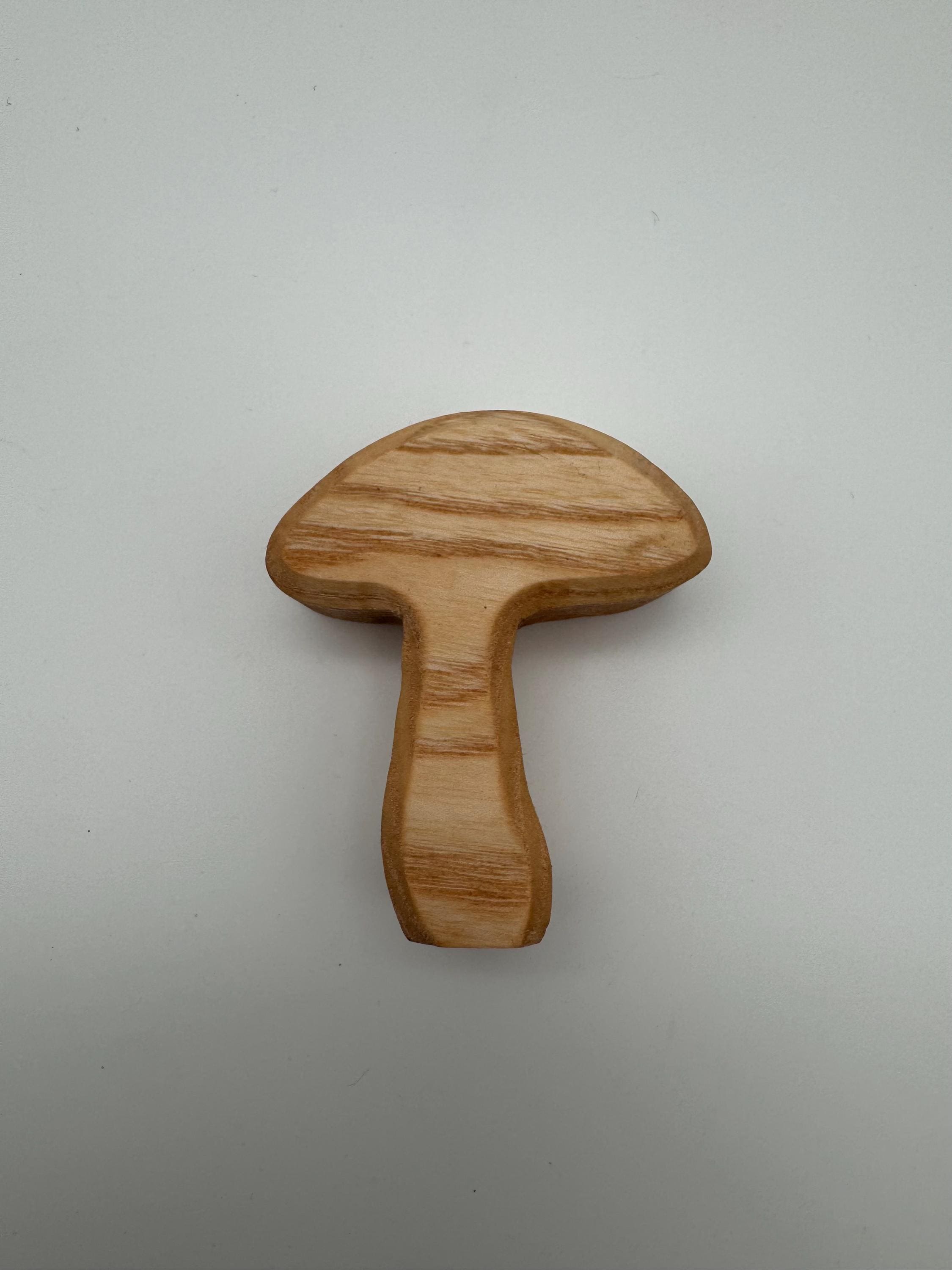 kleine Holz Pilze aus Esche