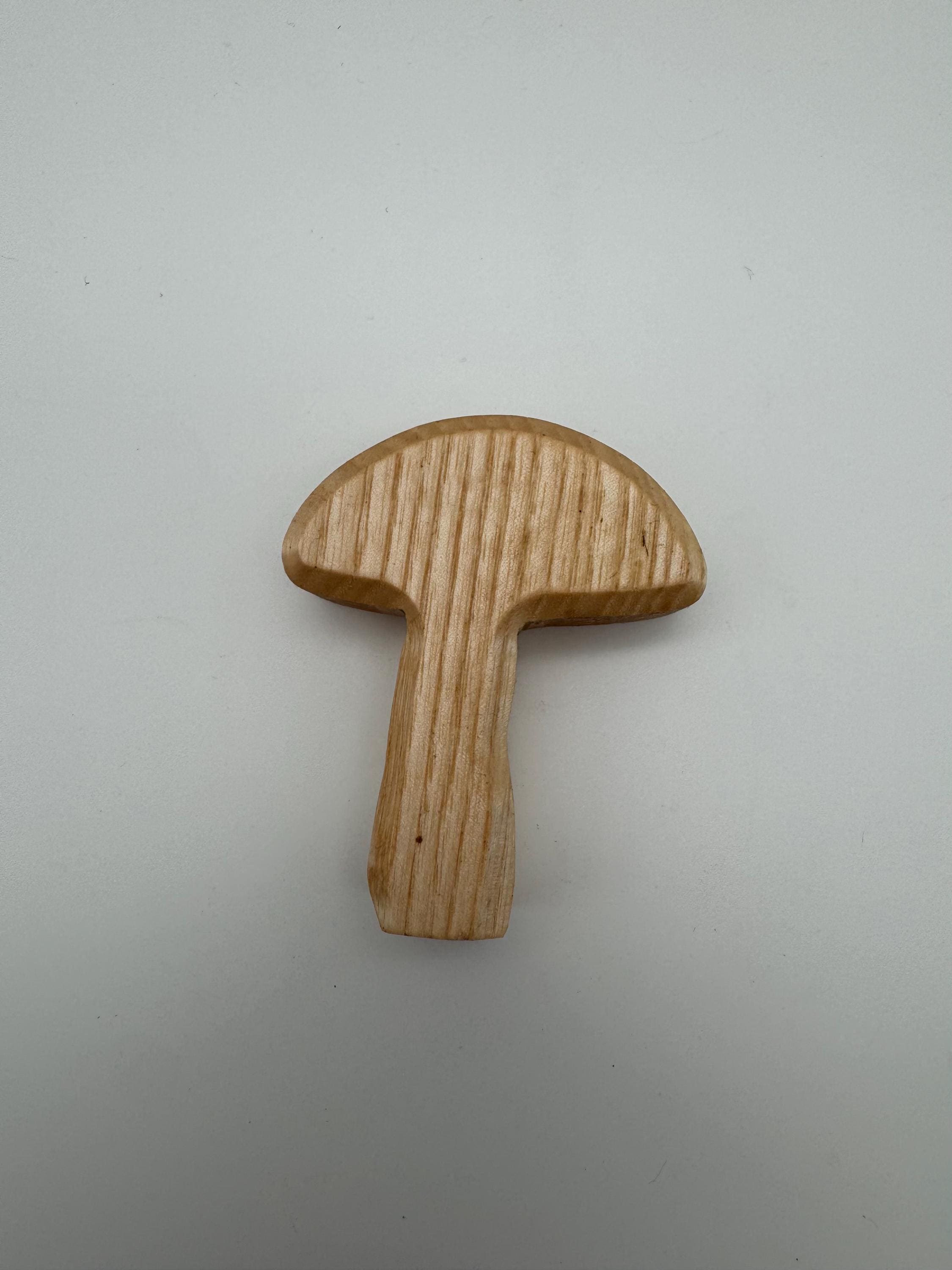 kleine Holz Pilze aus Esche